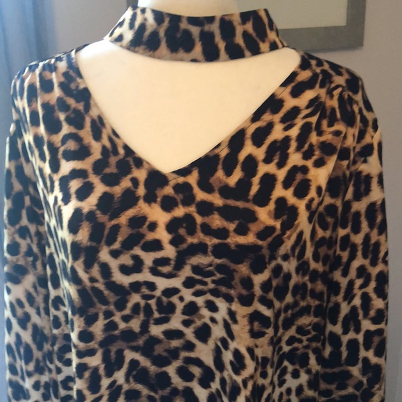 Vince Camuto leopard print blouse - Picture 3 of 8